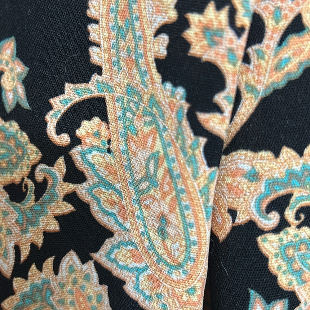 Haptics Stylish Black and Tan Paisley Blouse - Picture 3 of 4